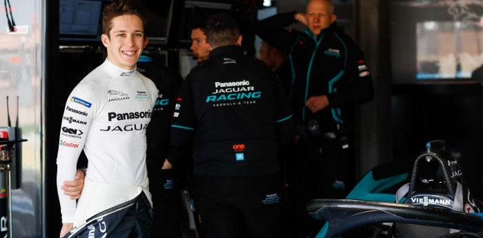 Sacha Fenestraz será piloto de reserva de Jaguar en la Fórmula E