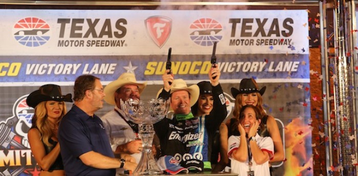 Dixon triunfó en Texas