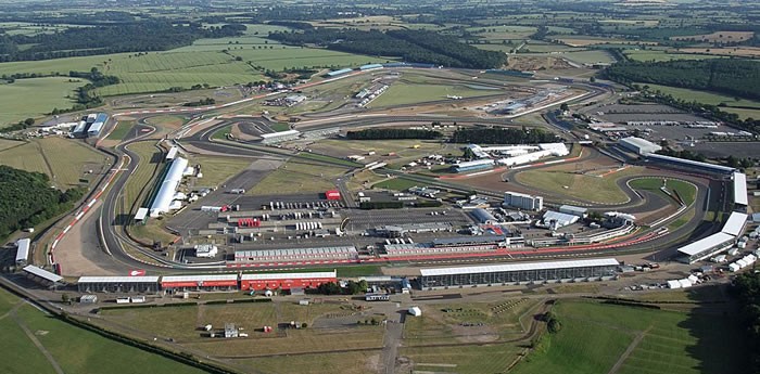 ROSBERG ARRANCÓ PRIMERO EN SILVERSTONE