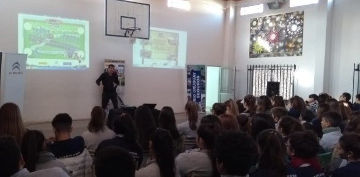 Súper TC2000 va a la Escuela, en Entre Ríos y Corrientes