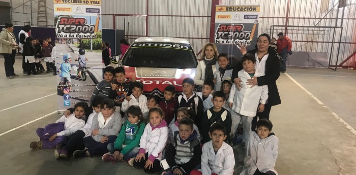 Súper TC2000 va a la Escuela llega a San Nicolás