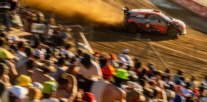 Neuville presiona a Ogier en el Rally de Italia