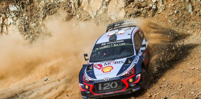 Neuville ganó la etapa en Turquía con Ogier soplándole la nuca