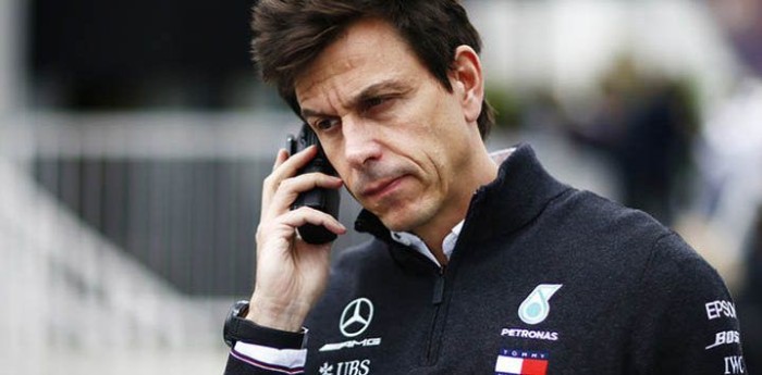 Wolff banca la parada tras los "horrores" de Mercedes