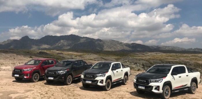 Toyota testea la Hilux GR Sport en caminos del Rally Mundial