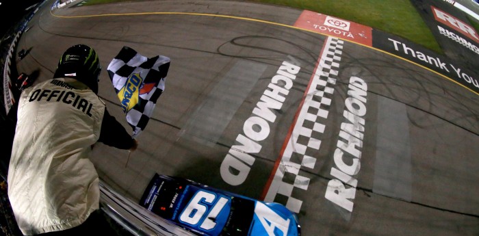 Martin Truex Jr imparable en la Nascar