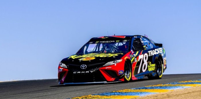 Martin Truex gana la Nascar en el circuito de Sonoma