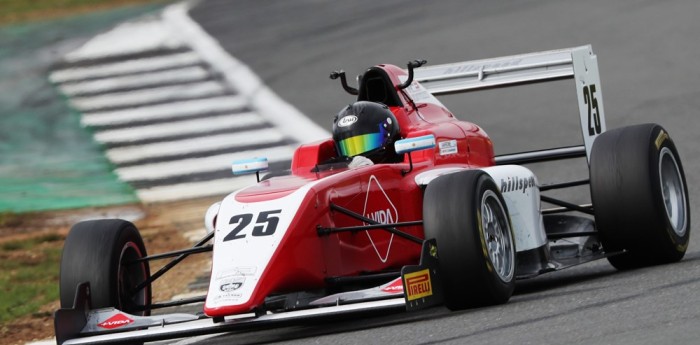 Varrone clasificó en la Fórmula 3 británica