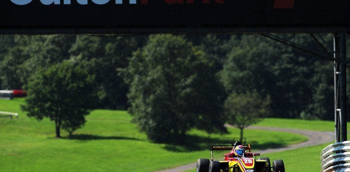 Buen sábado de Nico Varrone en Oulton Park