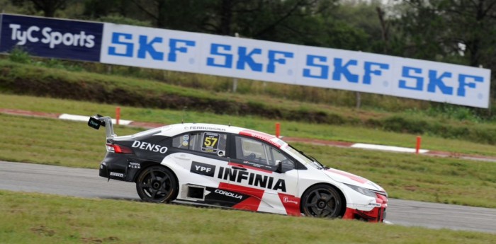 Vivian atacó en el momento justo y volvió al triunfo en el Súper TC2000