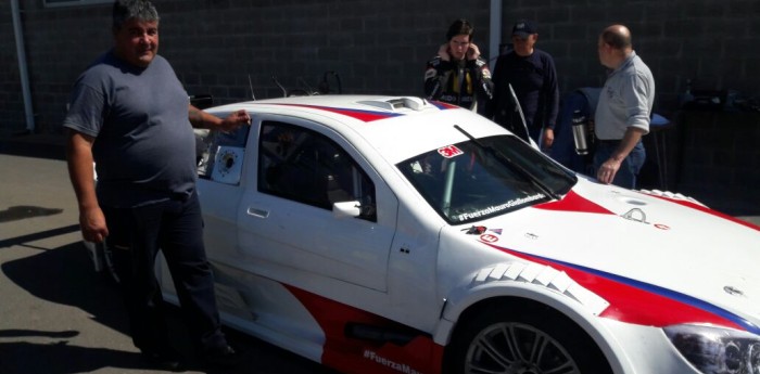 Moggia y Aventín prueban en el autódromo de Junín