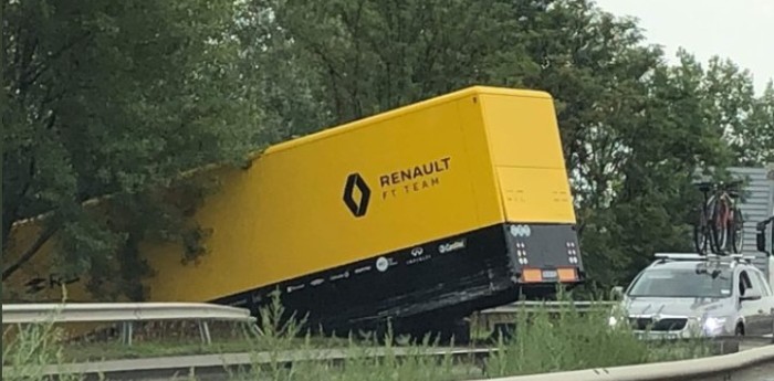 Un camión de Renault F1 se accidentó camino a Budapest