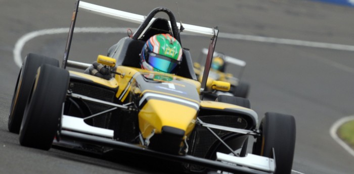 Moggia tuvo su regreso triunfal en la Fórmula Renault 2.0