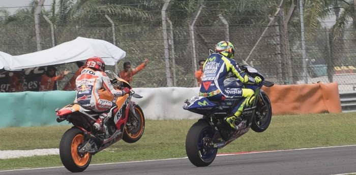 Rossi y Márquez recordaron a Simoncelli