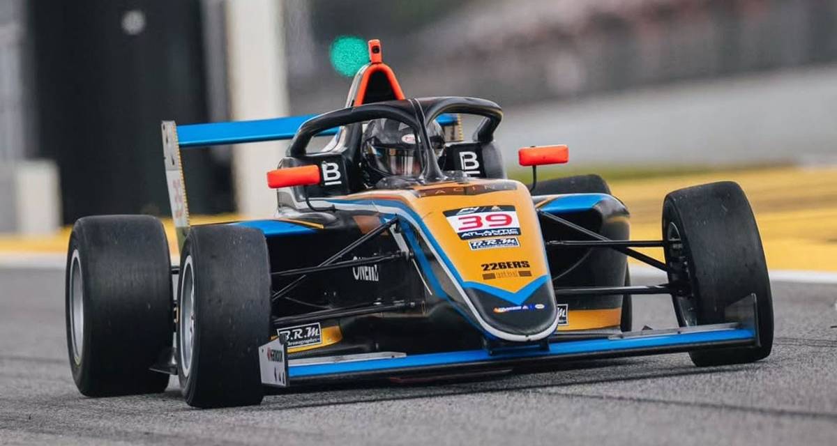 F4 Española: Santino Panetta y Santiago Baztarrica completaron la temporada en Barcelona