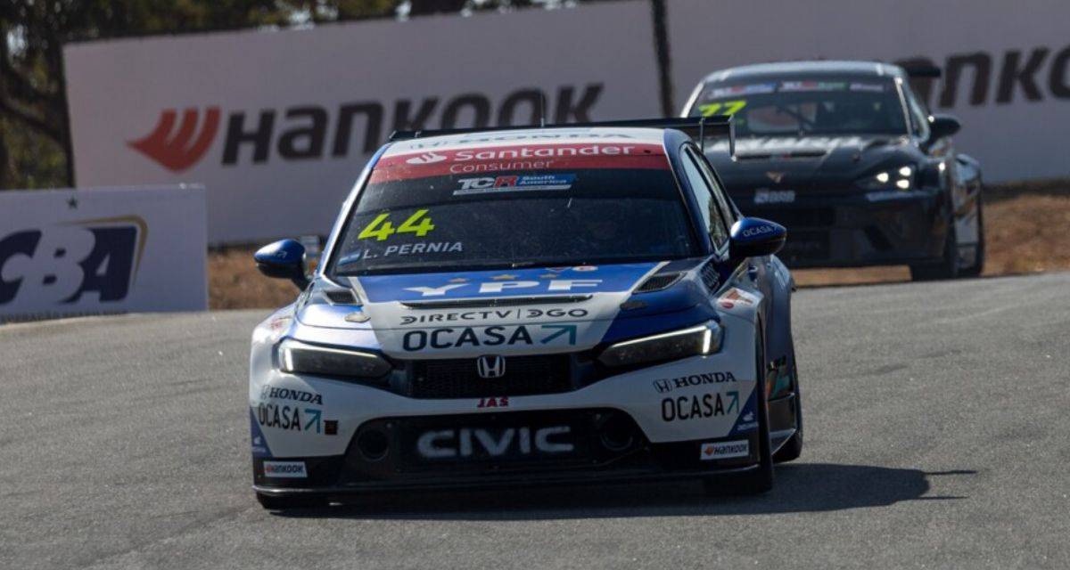 TCR South America: Pernía, satisfecho tras el tercer puesto en la primera carrera en Interlagos: “Estuvo buena la carrera”