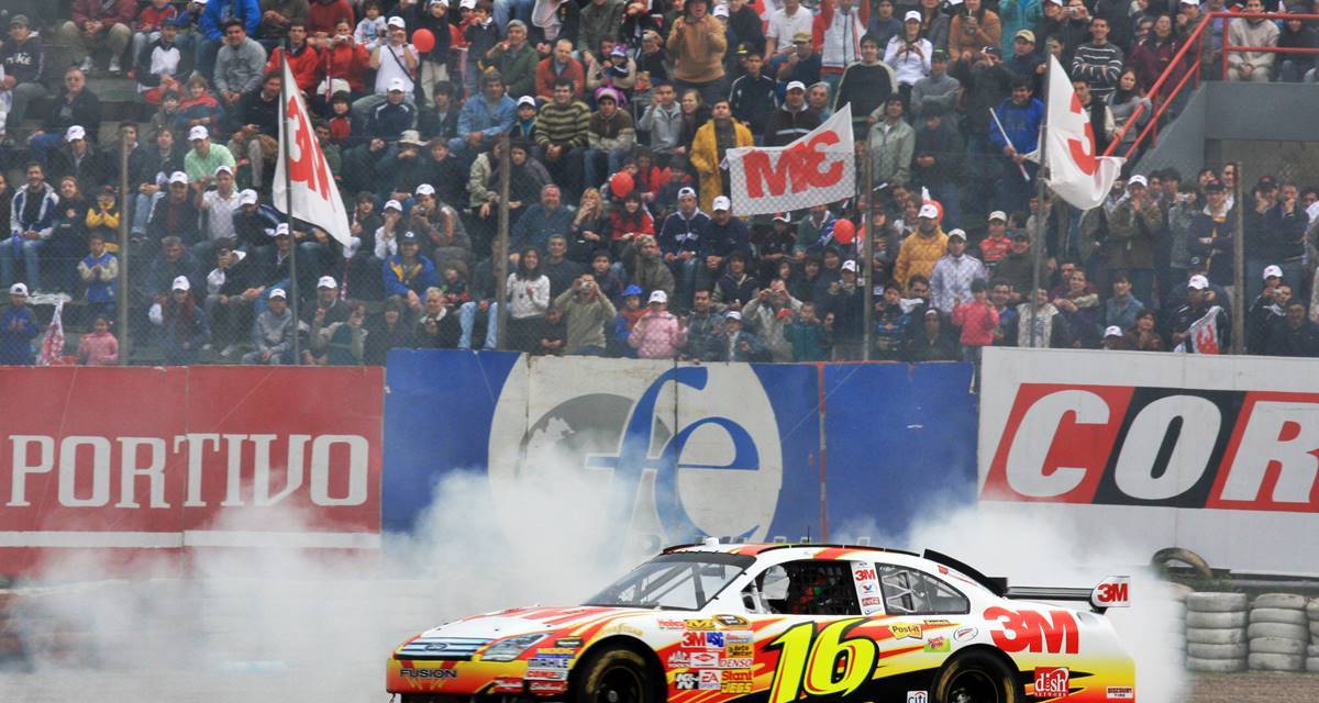 El Ford Fusion con el que Greg Biffle corría en NASCAR estuvo en Argentina y fue manejado por Matías Rossi