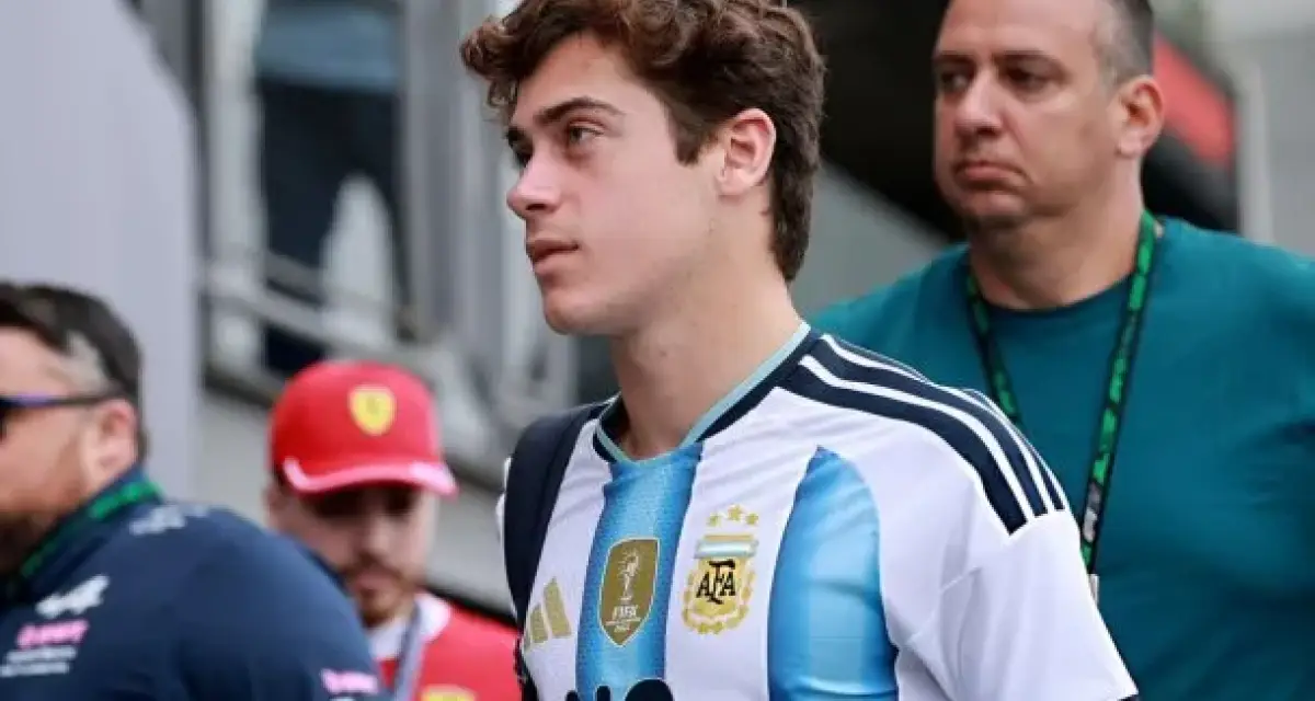 ¡Está en casa! Colapinto visitó las calles de Buenos Aires en la previa de la exhibición