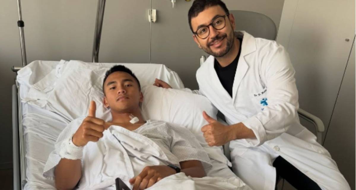 Mario Aji fue operado tras su fractura cervical y comienza su recuperación en Barcelona