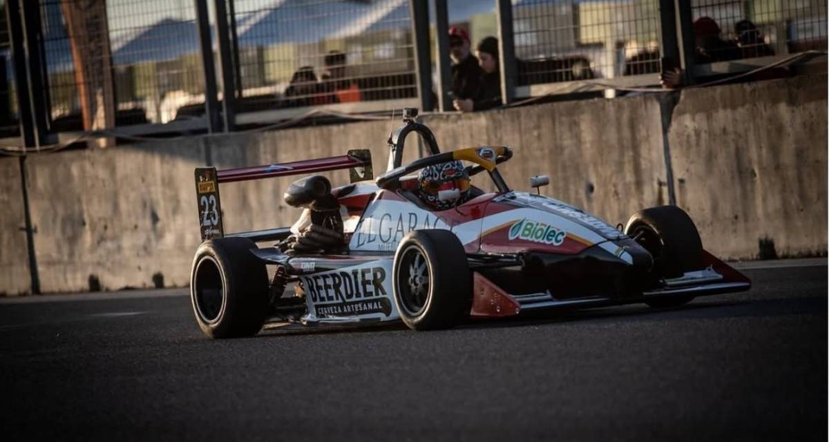 Tiene a Ayrton Senna como ídolo y ya empezó a escribir su propia historia en Argentina
