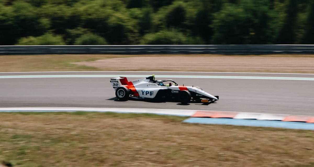 F4 CEZ: Bulbarella y Bruno cumplieron con el comienzo de la actividad en Most