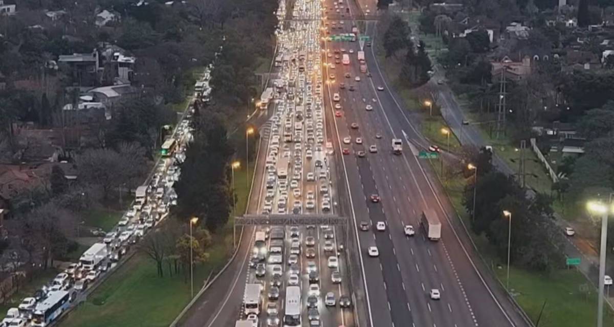 Atropellaron a una persona que cruzaba la Panamericana a la altura de Avenida Márquez