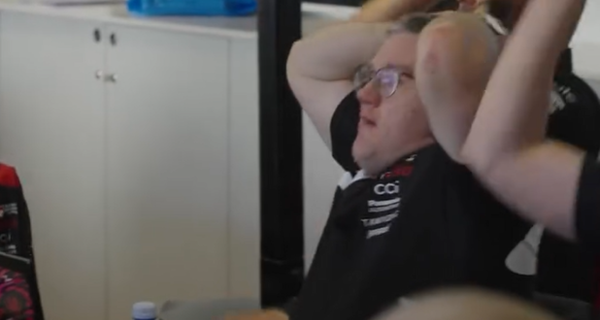 De la ilusión al shock en segundos: la reacción de los ingenieros cuando Solberg perdió el título a metros del final