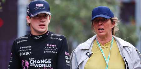 F1: ¡El apoyo siempre firme! María Catarineu, junto a Colapinto tras el golpe en la clasificación en Bakú