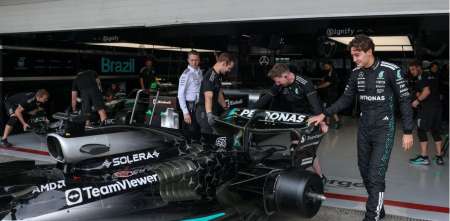 F1: Dos mecánicos de Alpine asistieron a Russell en plena FP1 en Brasil, ¿Qué pasó?