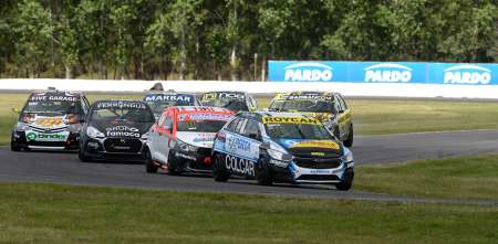 Turismo Pista: un toque dejó con las manos vacías a Matías Canapino en la definición de La Plata