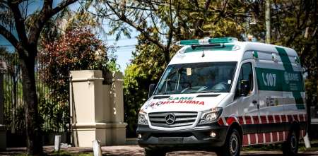 Accidente fatal en Nueva Pompeya: murió un motociclista luego de chocar contra un camión