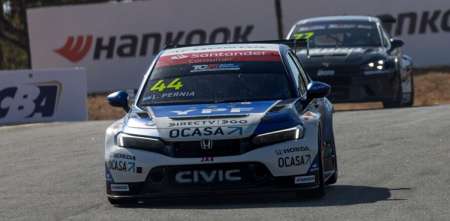 TCR South America: Pernía, satisfecho tras el tercer puesto en la primera carrera en Interlagos: “Estuvo buena la carrera”