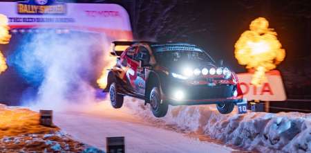 WRC: Katsuta encabeza el 1-2-3 de Toyota tras un ajustado mano a mano con Evans