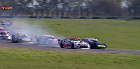 Procar 4000: la áspera largada entre Nowak y Guevara que complicó a ambos en la final de la Clase A