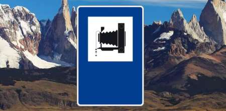 Atención conductores: ¿Qué significa la señal de tránsito de color azul con una cámara de fotos?
