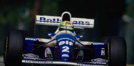 Un pedazo del Williams de F1 que manejó Senna en Imola 1994 fue expuesto por primera vez