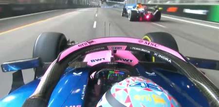 Colapinto avanza una nueva posición con una buena maniobra sobre Lindblad en el GP de Singapur