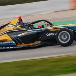 F4 Española: Panetta y Baztarrica arrancaron con la actividad de la última fecha en Barcelona