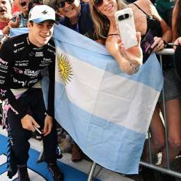 F1: “La diferencia que hacemos con los demás países es especial”, Colapinto rendido ante el público argentino