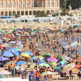 Feriado de Carnaval récord en Argentina: viajaron 3 millones de turistas y el gasto superó el billón de pesos