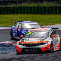 TCR World Tour: Guerrieri y Zago dejaron atrás los entrenamientos en Misano