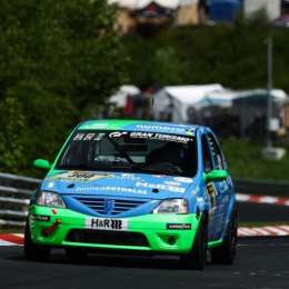 24 Horas de Nurburgring: Christian Geilfus, piloto del icónico Dacia Logan, en Carburando: "Duro para sobrevivir"