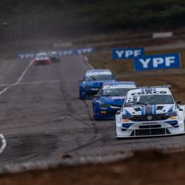 TC2000: Lucas Carabajal sorprendió en Salta en una práctica marcada por el fuerte vuelco de Palau