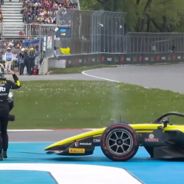 F2: "¿Estás loco?": el gesto de Durksen a Dunne tras el toque en la carrera sprint en Canadá
