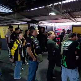 TC: ¡Explotó el box! Así reaccionó el equipo de Chapur al sobrepaso a Fritzler en la largada de Alta Gracia