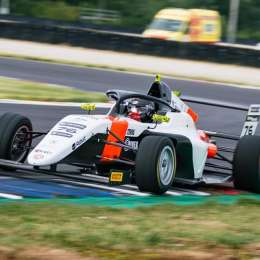 F4 CEZ: suerte dispar para Jorge Bruno durante las finales sabatinas en Eslovaquia