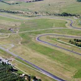 ¡Acá no se larga! El insólito piquete que paralizó una carrera en el autódromo de La Plata