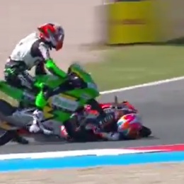 Moto3: ¡Impactante! una moto pasó por arriba al piloto Álvaro Carpe