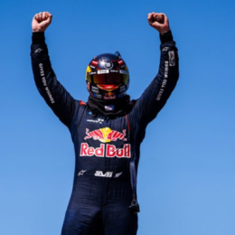 Nascar: Shane Van Gisbergen ganó en Sonoma con un final al límite