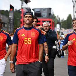 F1: Sainz siguió los pasos de Colapinto y apareció con la camiseta de España antes de la final